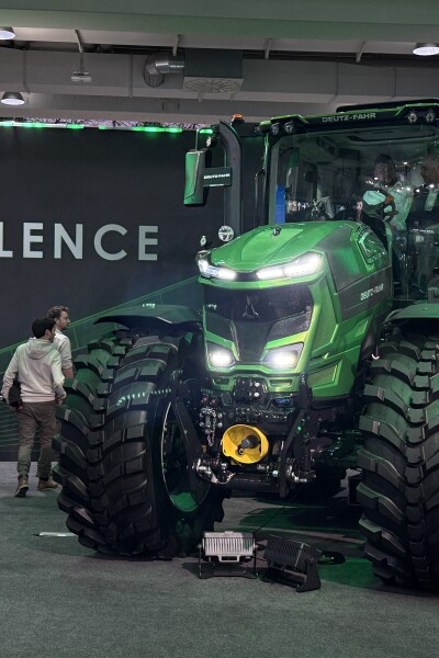 DEUTZ-FAHR představil novou řadu 8
