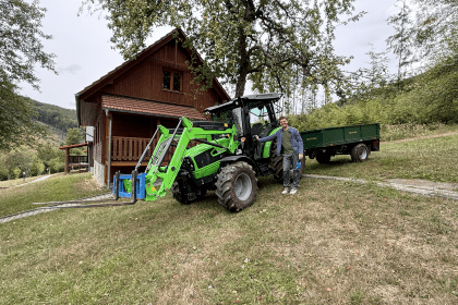 Rok s výherním traktorem: DEUTZ-FAHR 5080D Keyline pomáhá v Arše dál