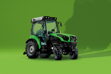 Nový speciální traktor 5DS TTV do vinic a sadů 